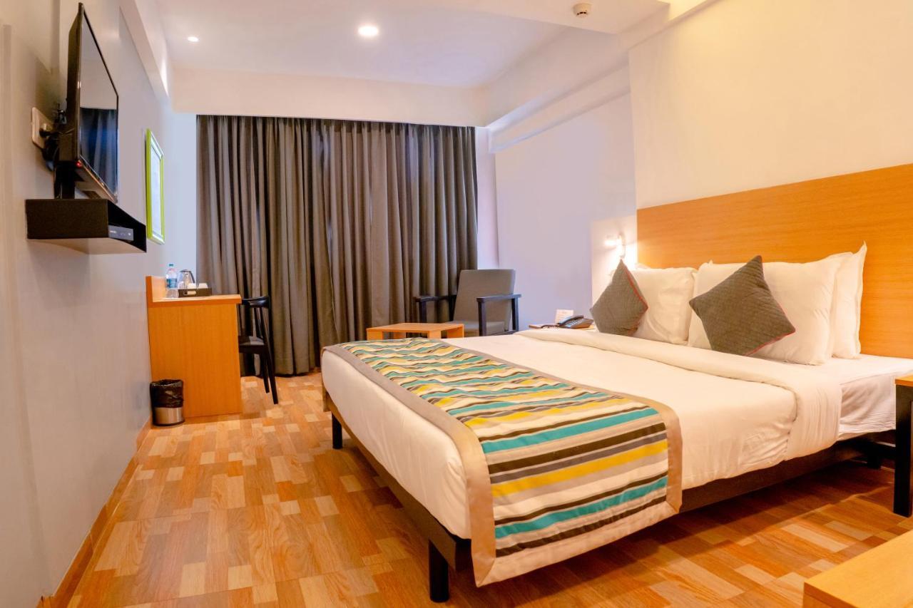 Tgi Ameya Grand Hotell Panaji Exteriör bild