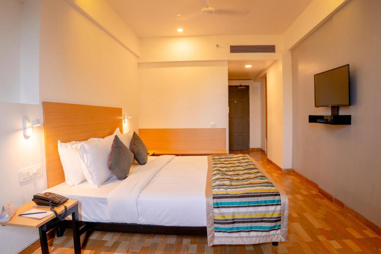 Tgi Ameya Grand Hotell Panaji Exteriör bild