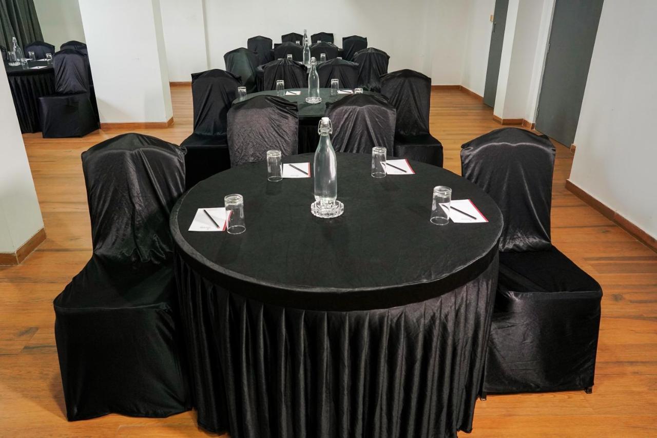 Tgi Ameya Grand Hotell Panaji Exteriör bild